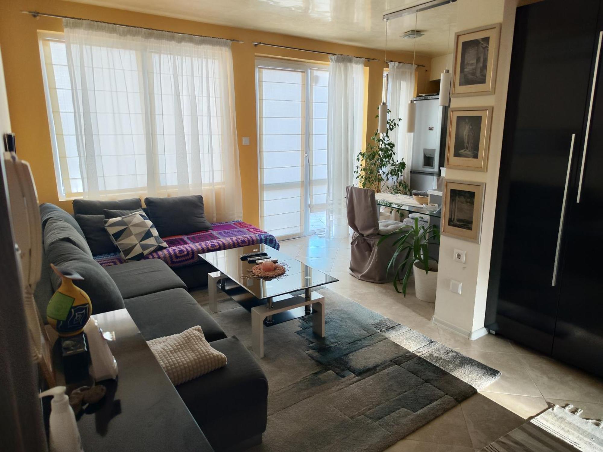 Art Apartment Kiril And Metodi Square Burgas by Eksteriør bilde