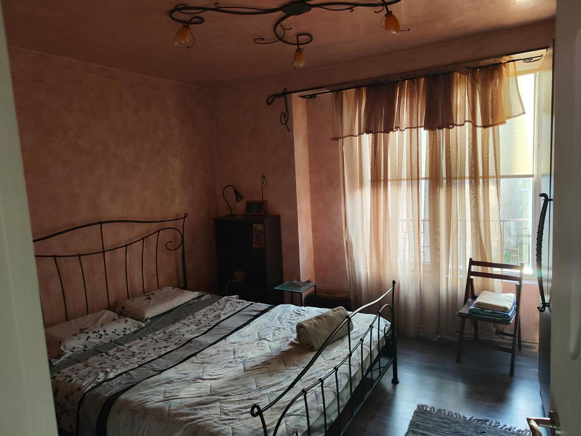Art Apartment Kiril And Metodi Square Burgas by Eksteriør bilde